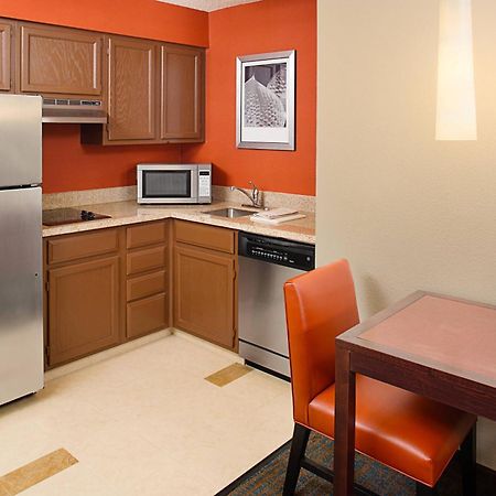 Residence Inn By Marriott Detroit Livonia Exterior foto
